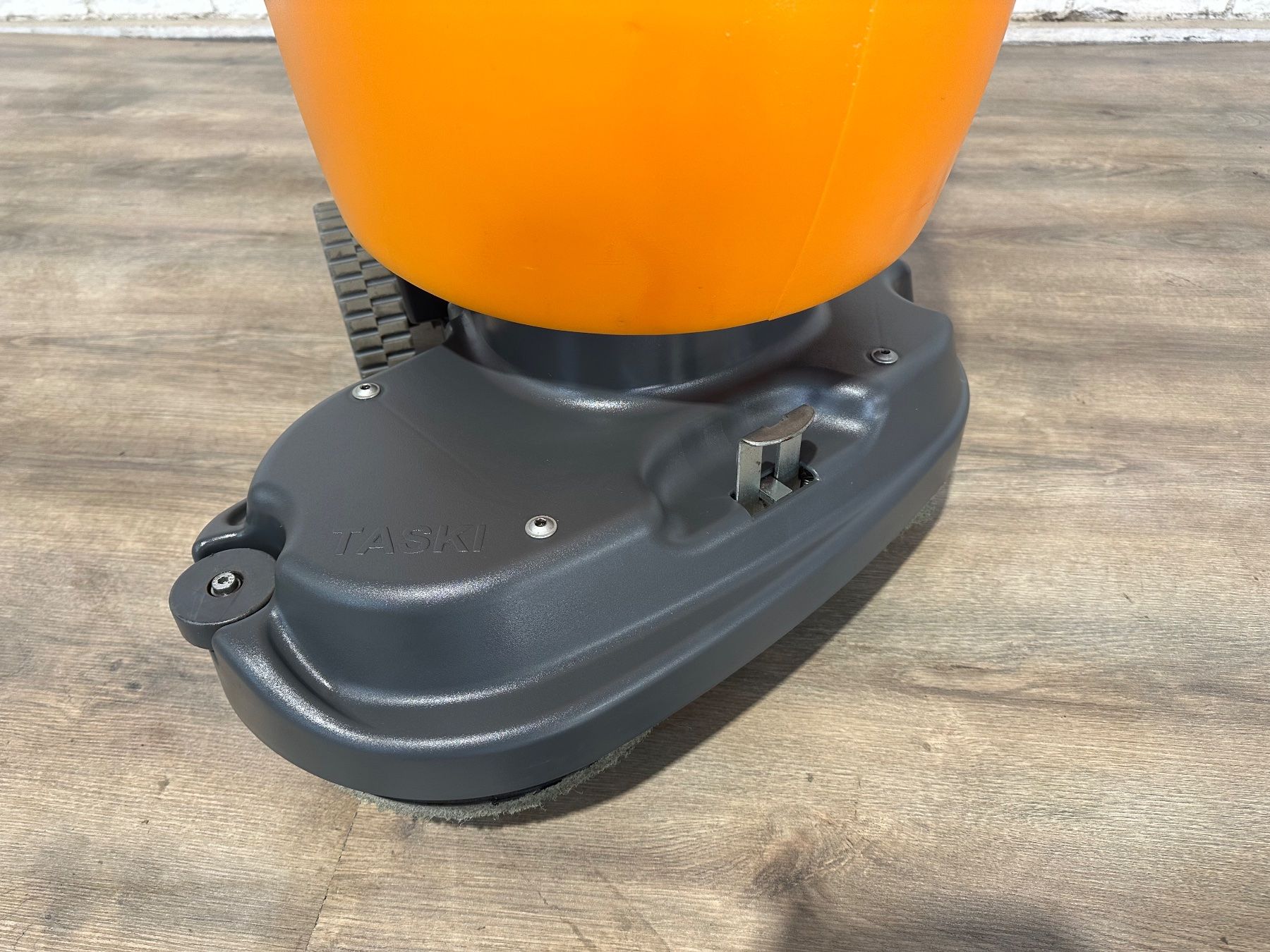 Toutes les machines: Taski Swingo 955 B Neue Batterien – D'occasion à Bettwiesen par chili1 9