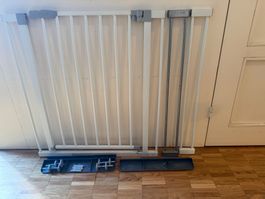 Schrittgitter weiss Metall mit Montagematerial gebr. Zustand