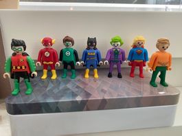 Sammlung Überraschungsei-Figuren DC Playmobil