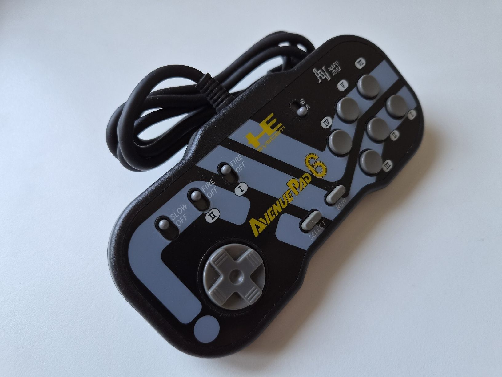 Nec Consoles: NEC PC Engine Avenue Pad 6 Button Turbo Controller – D'occasion à Belp par retrovideogamers 1