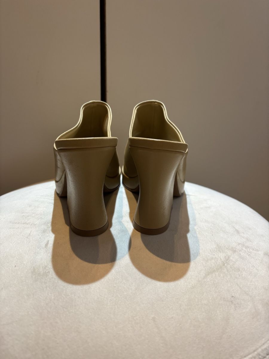 Bottega Veneta Scarpe da donna: Bottega Veneta Sandalen Gr. 39 – Usato da Höri venduto da Celine.11 6