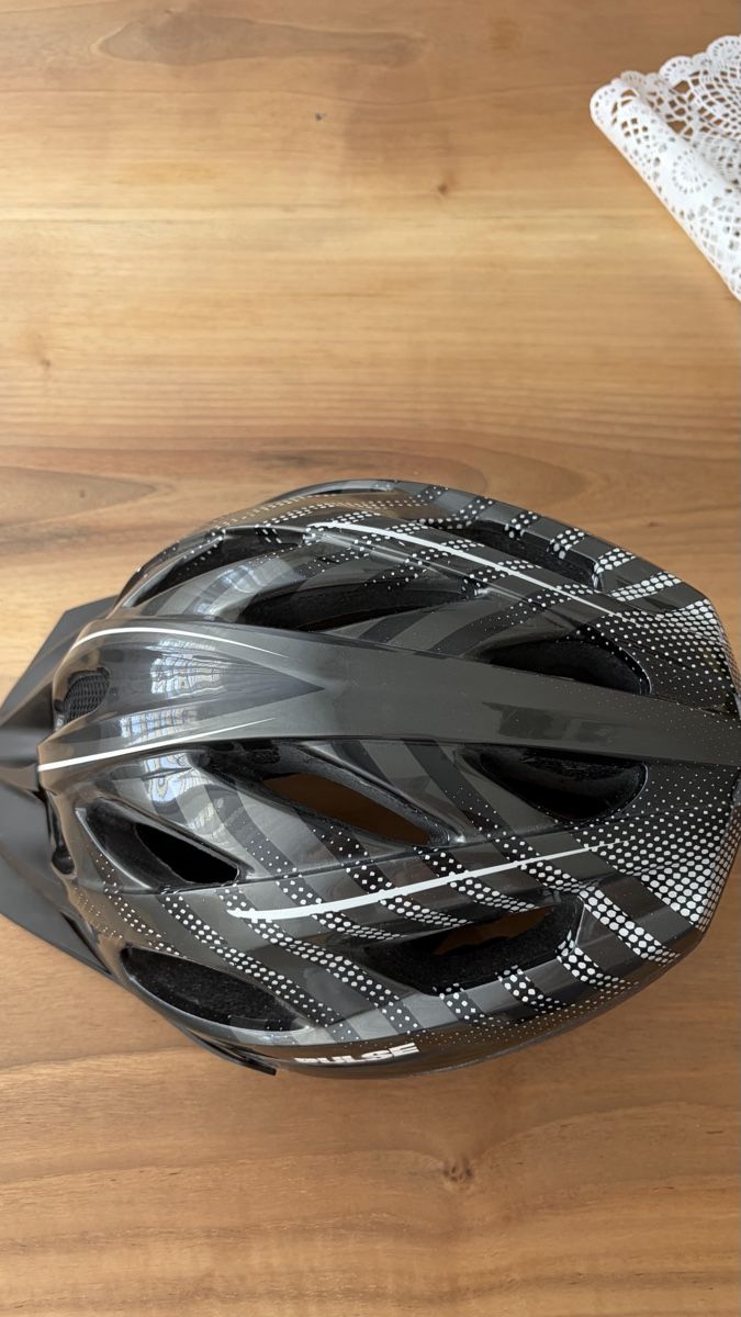 Casques: Velohelm PULSE schwarz  – D'occasion à Bern par ece_nxk7