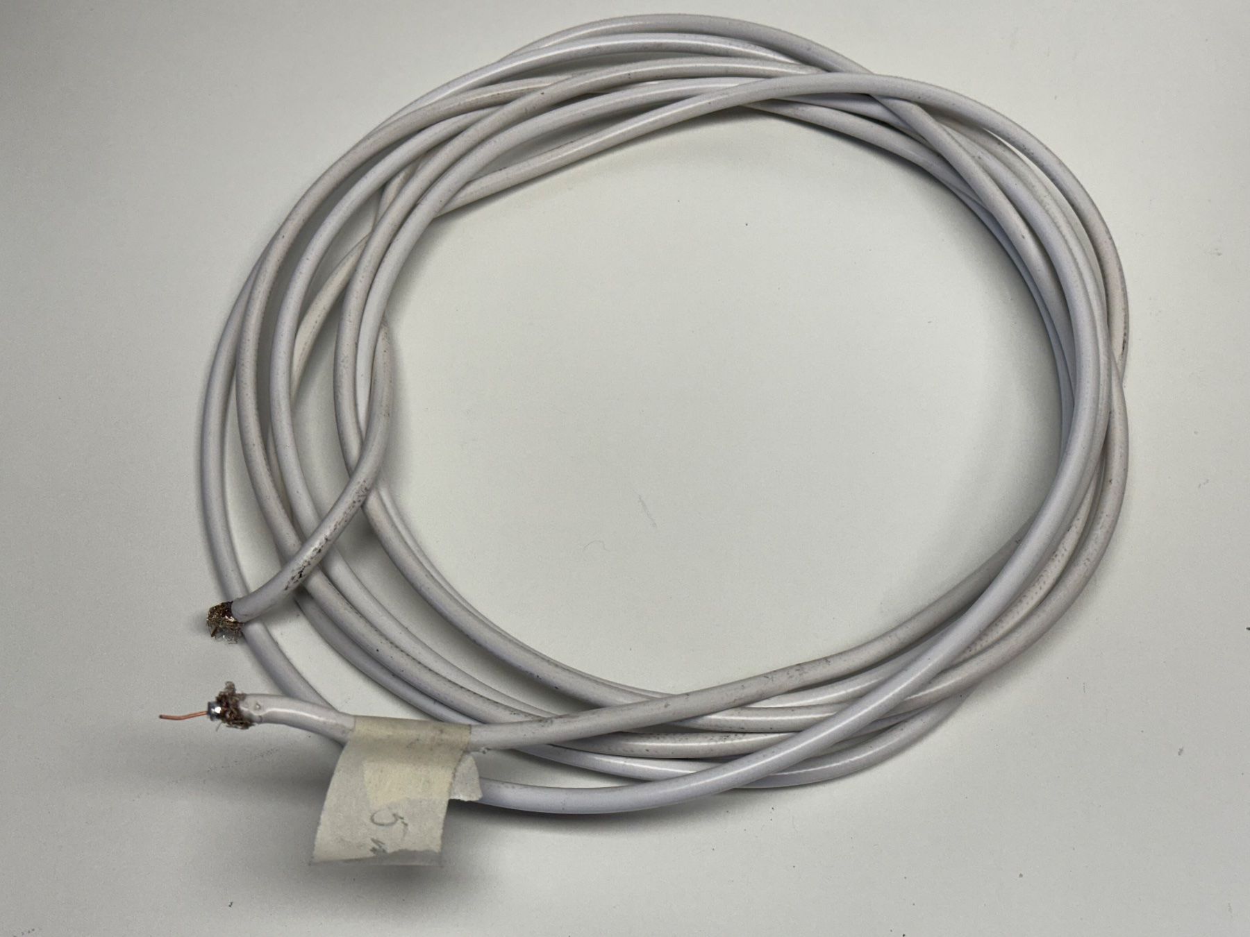 Cavi: Antennenkabel ohne Stecker 5 m – Usato da Herisau venduto da Schema91