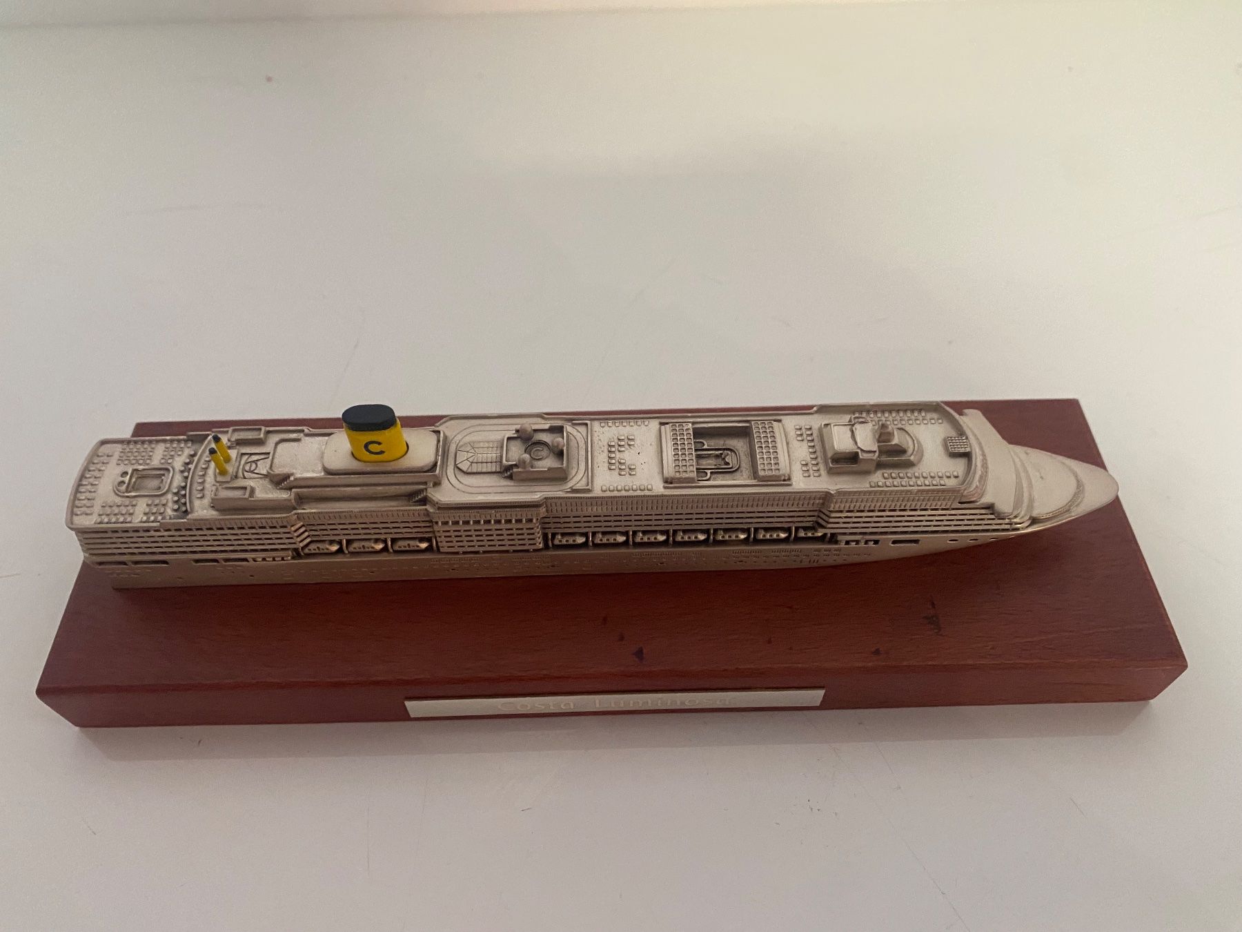 Modellbausätze & Standmodelle: Costa Luminosa Schiffsmodell - Rares Sammlerstück – Gebraucht aus Ballwil von ClassicGallery 1
