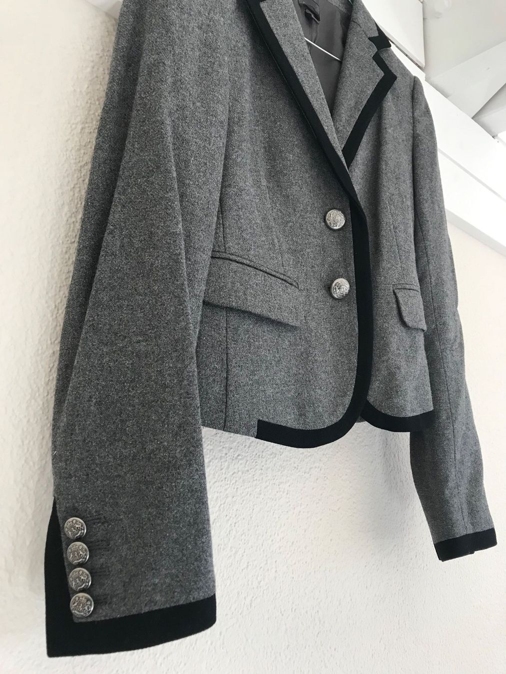 Mexx Jacken: Eleganter Damen Blazer Grau Mexx Gr32 – Gebraucht aus Les Giettes von les_6ddx 1