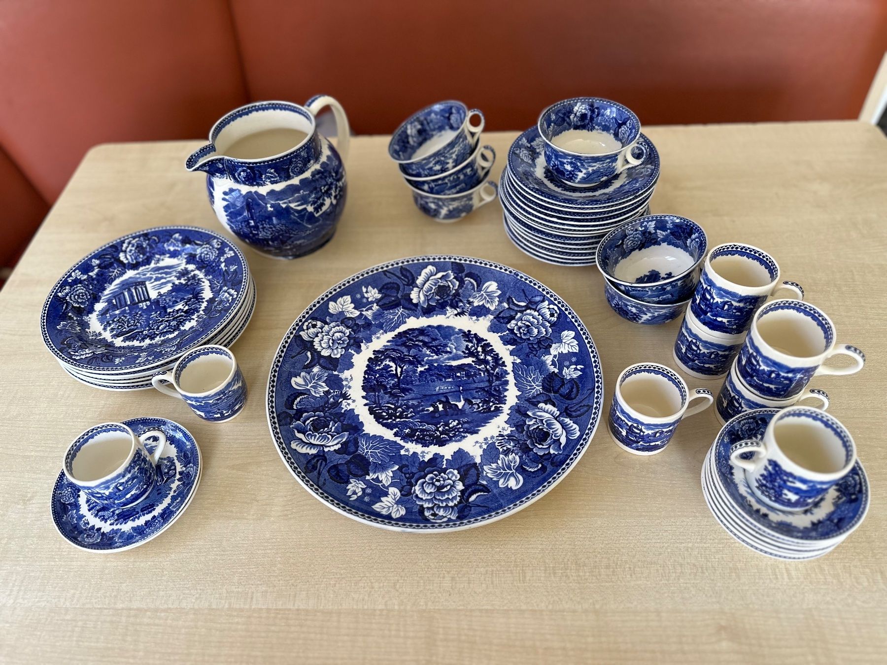 Set di piatti: Geschirrset Landscape Wedgwood – Usato da Aarau venduto da Sarah219
