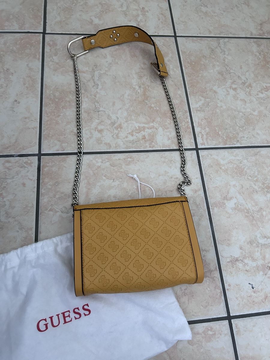 Guess Borse da donna: Borsa Guess – Usato da Cugnasco venduto da sd1520 2