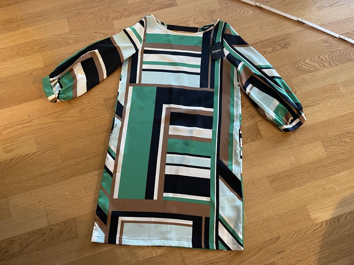 Marella Vestiti: Kleid EMME MARELLA Grösse 38 EU – Nuovo e nell'imballaggio originale da Rüschlikon venduto da Lajniii