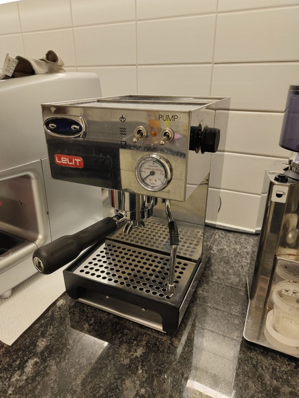 Lelit Macchine per caffè & Macchine per espresso: Lelit Anna mit PID-Temperatur – Usato da Windisch venduto da Cicas 1