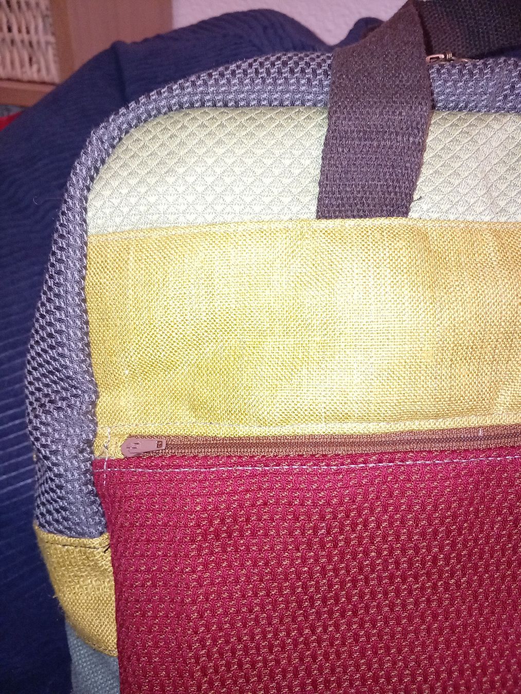 Zaini: grosser Rucksack mehrfarbig – Nuovo (secondo la descrizione) da Burgdorf venduto da carodesign1 3