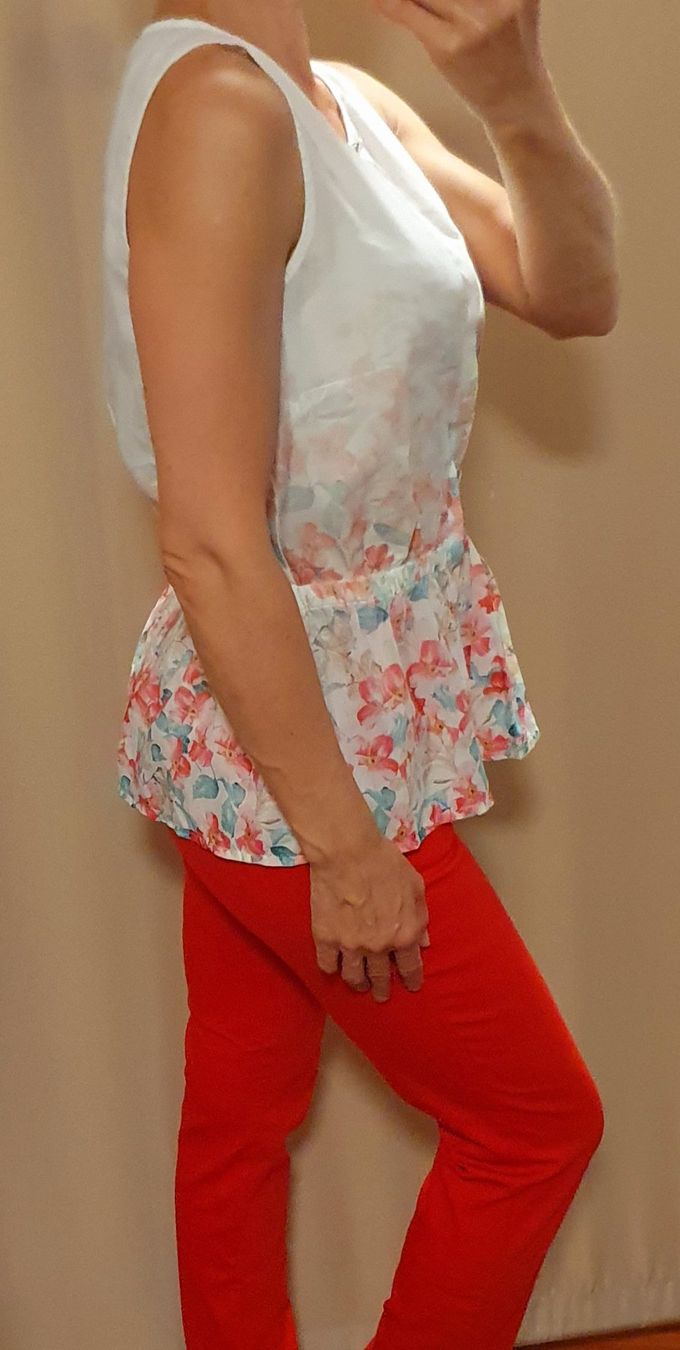 Camicette: Bluse leicht luftig Gr. 34 weiss blumig – Usato da Stansstad venduto da InStyle8 8