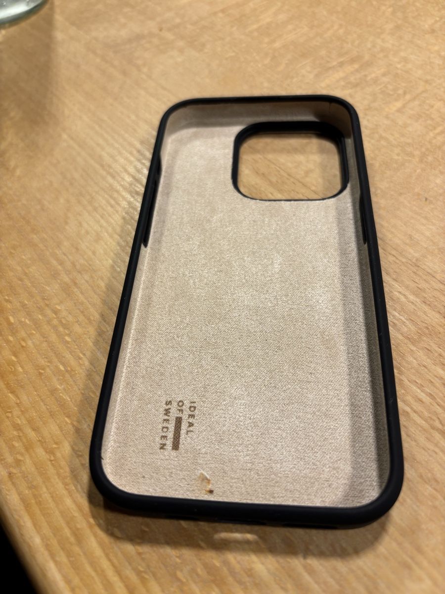 Apple Telefoni cellulari / Smartphones: Huelle iPhone 15 schwarz, Apfelkiste – Nuovo (secondo la descrizione) da Münsingen venduto da niesen06 1
