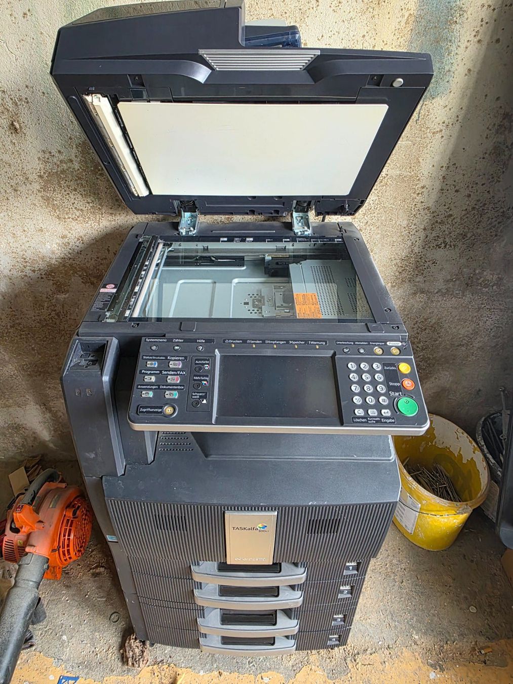 Kyocera Stampanti: Drucker Kyocera TASKalfa 300ci – Usato da Zuchwil venduto da stef.g 2