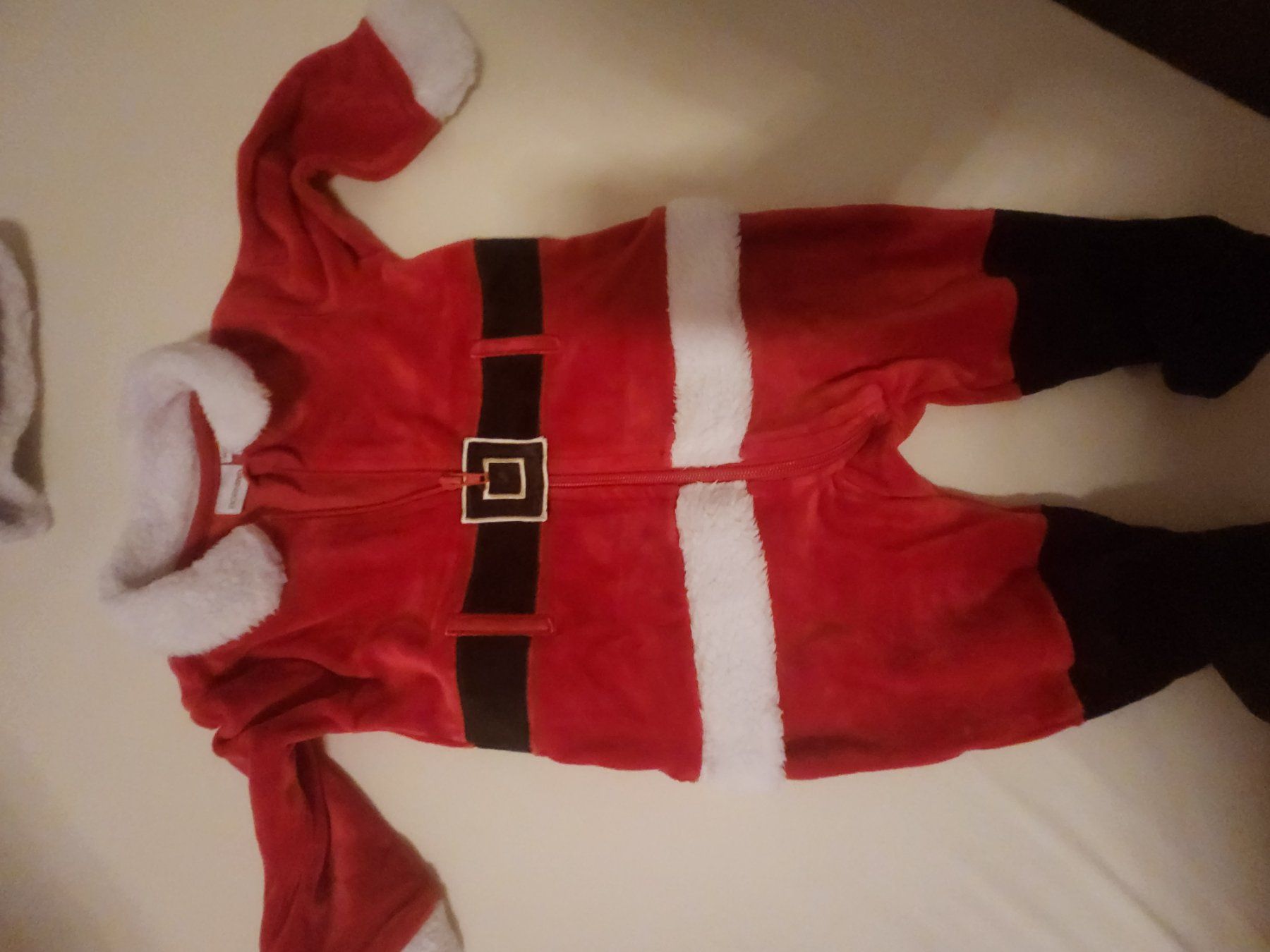 Pyjamas & Ähnliches: Strampler Weihnachtsmann – Gebraucht aus Kefikon TG von Livline