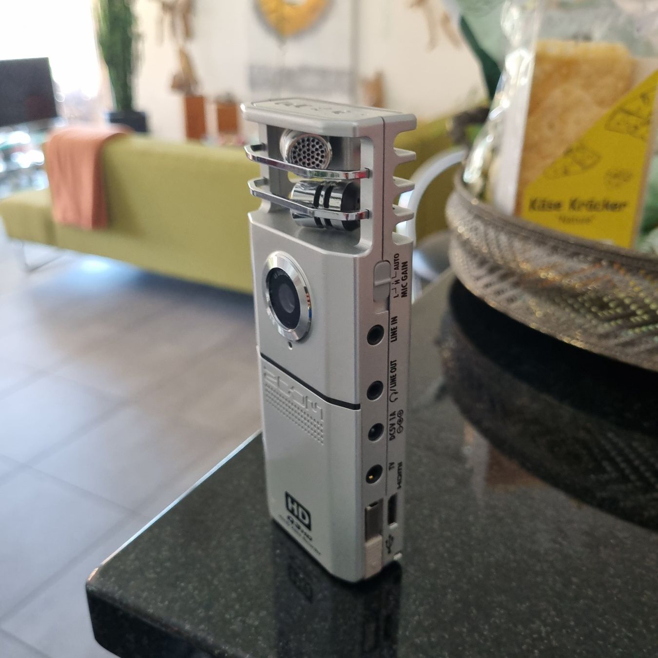 Camcorder: Zoom Q3HD Handy Video Recorder gebraucht – Gebraucht aus Turbenthal von Nichevo 1