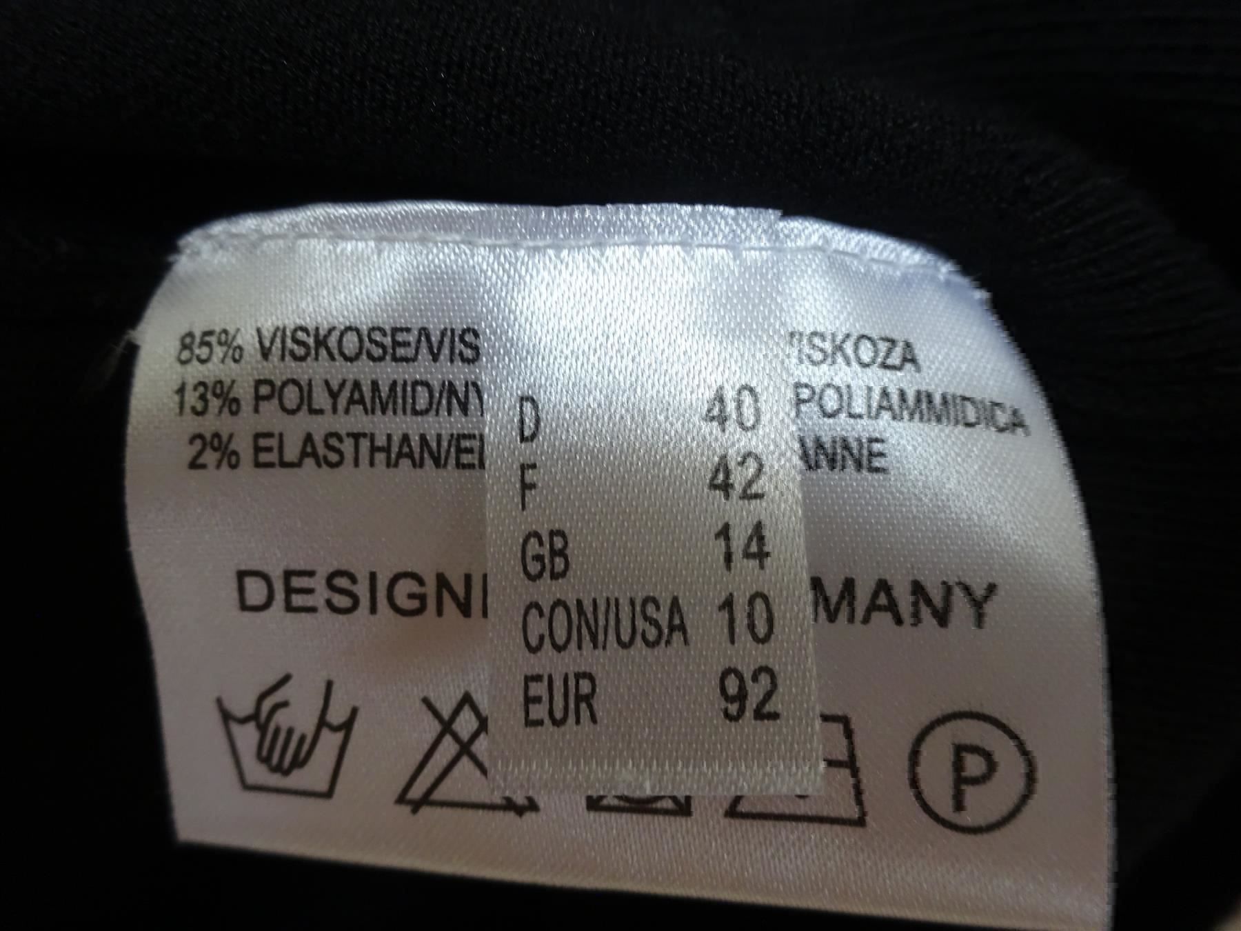 Vestiti: Tuzzi - Strickkleid / Longtop - schwarz - Grösse 40 – Usato da Zofingen venduto da Justizia_01 2