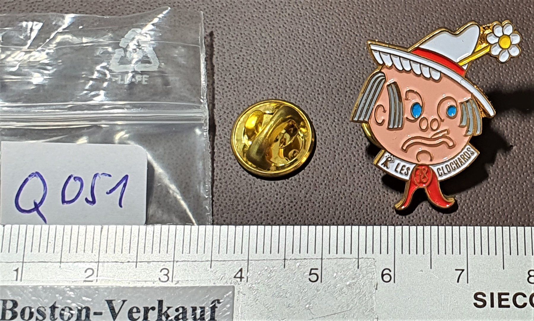 Placchette & Badge: Q051 - Pin Baselland Les Clochards 1978 – Usato da Reinach BL venduto da Boston-Verkauf 1
