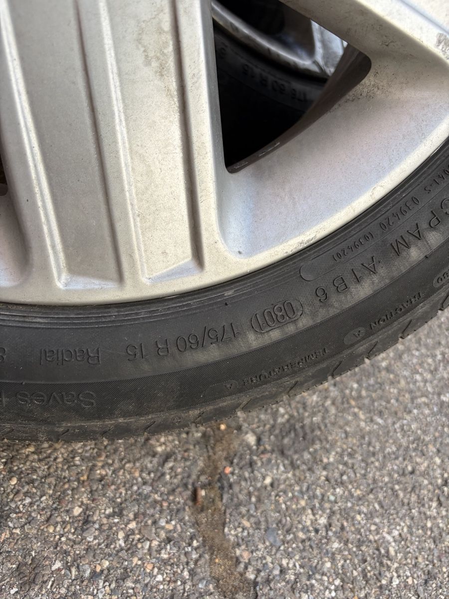 Audi Pneus & Kompletträder: Audi Räder 175/60 R15 Reifen – Gebraucht aus Wettingen von Nici1932