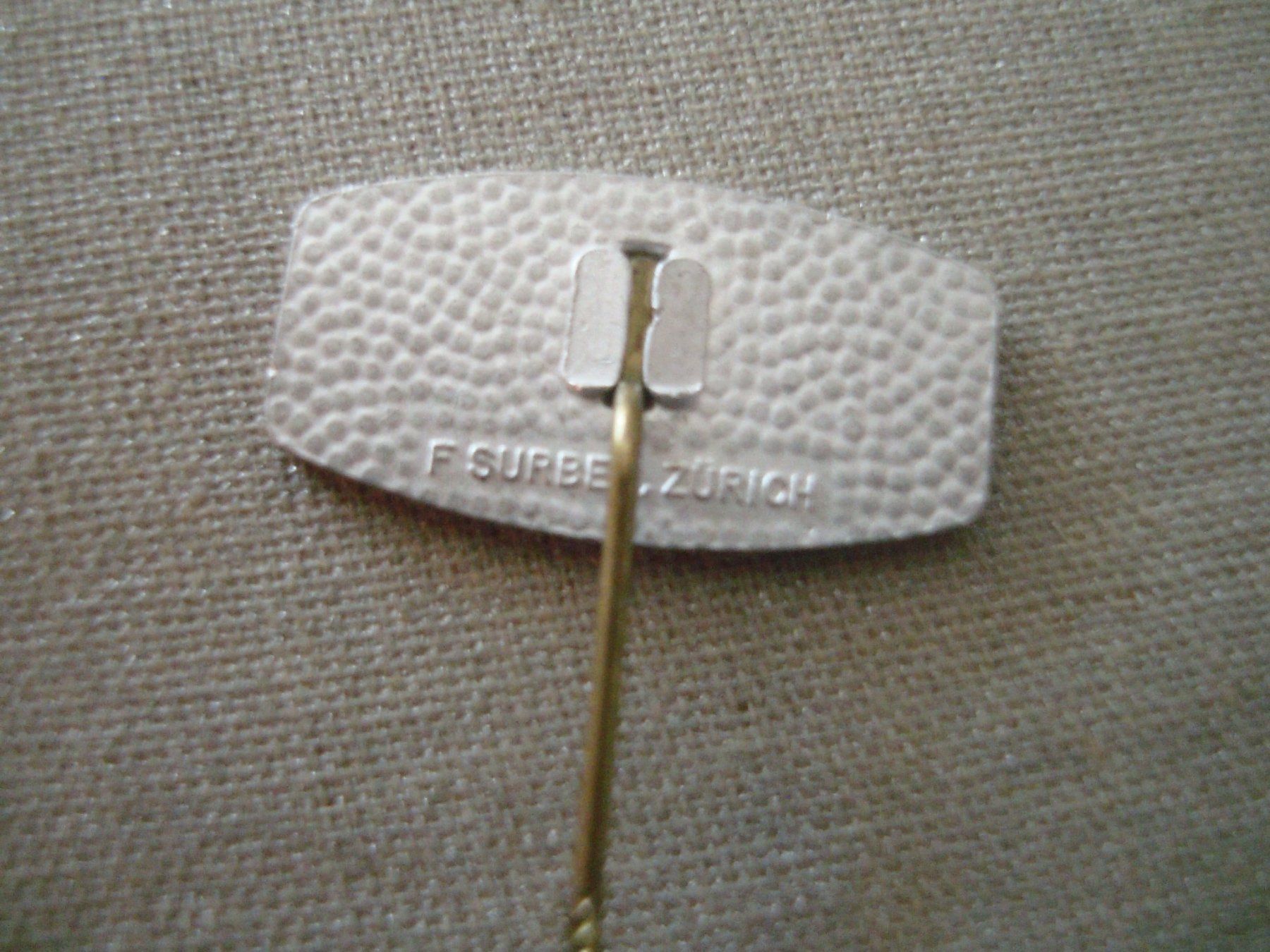 Plaquettes & Badges: Abzeichen - HILF dem Heimarbeiter – D'occasion à Neuenegg par flohcante 3