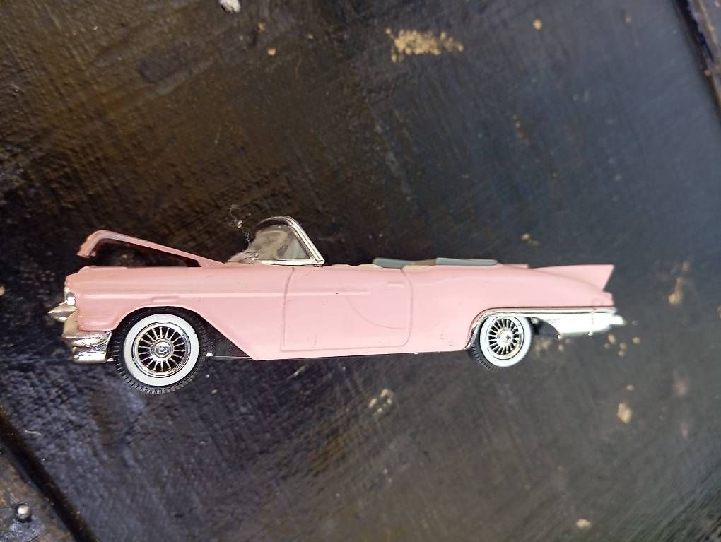 Cadillac Modellini d'auto: Cadillac Eldorado 1957 – Usato da Basel venduto da Petergunn 4