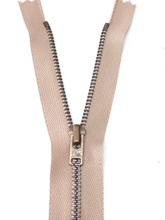 Tissus: Reißverschluss 16 cm -  Fermeture éclair 16 cm – Neuf (Voir description) à Savagnier par Marderuth