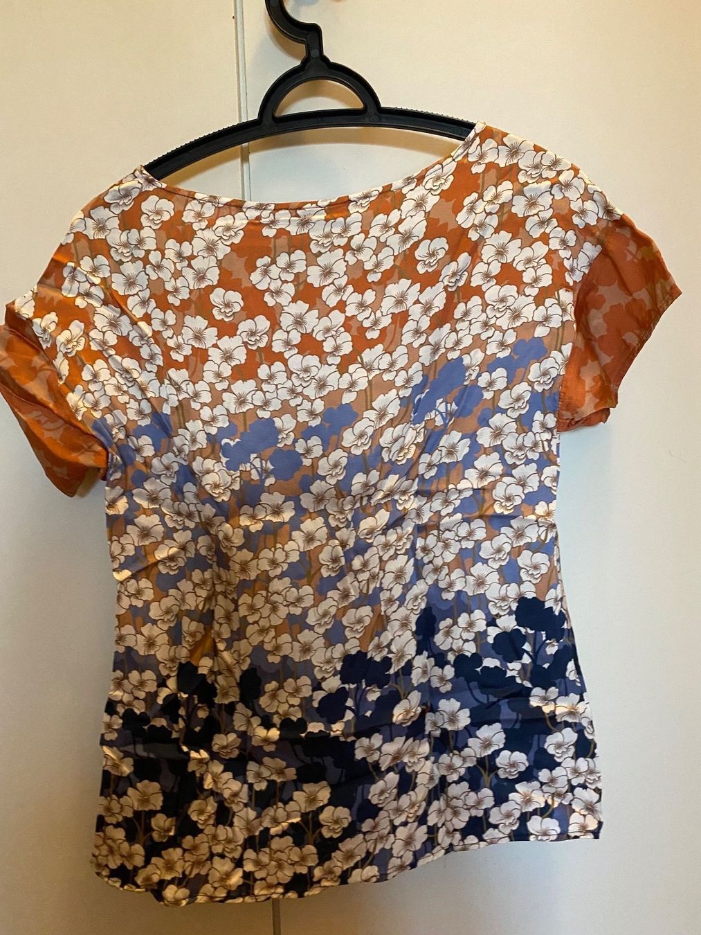 Sisley T-shirt: T-shirt SISLEY – Nuovo (secondo la descrizione) da Meyrin venduto da The_Top_Dressing 2
