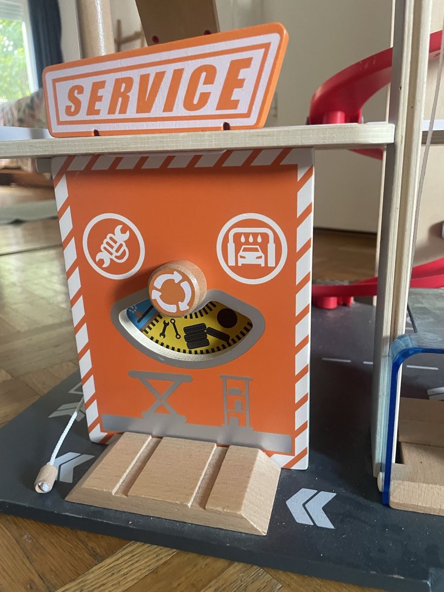 Haba Jouets: Haba Autogarage mit Looping – D'occasion à Maur par Viq 3
