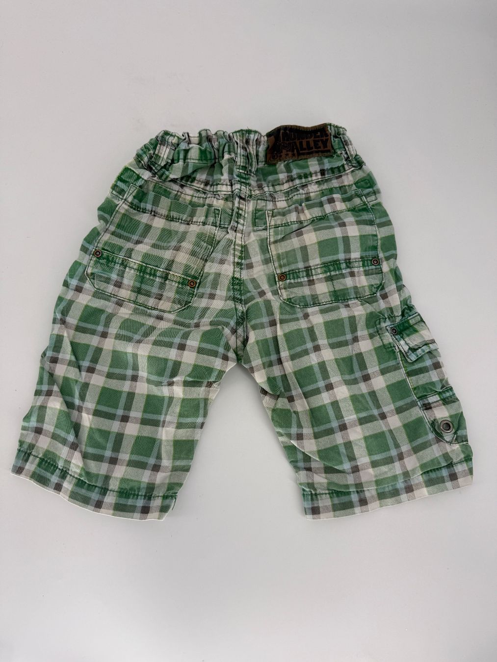 Pantaloni: karierte Shorts Gr. 110 von H&M – Usato da Auenstein venduto da moin. 1