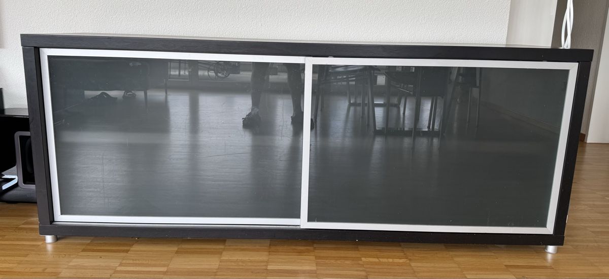 Cassettiere: Sideboard mit Glasfront, schwarz – Usato da Luzern venduto da Markusd75 1