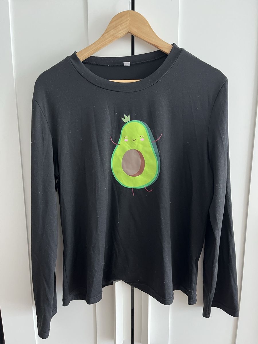 Negligees & Pyjamas: Pyjama Oberteil Avocado - Gr. L NEU – Gebraucht aus Escholzmatt von Sarah_