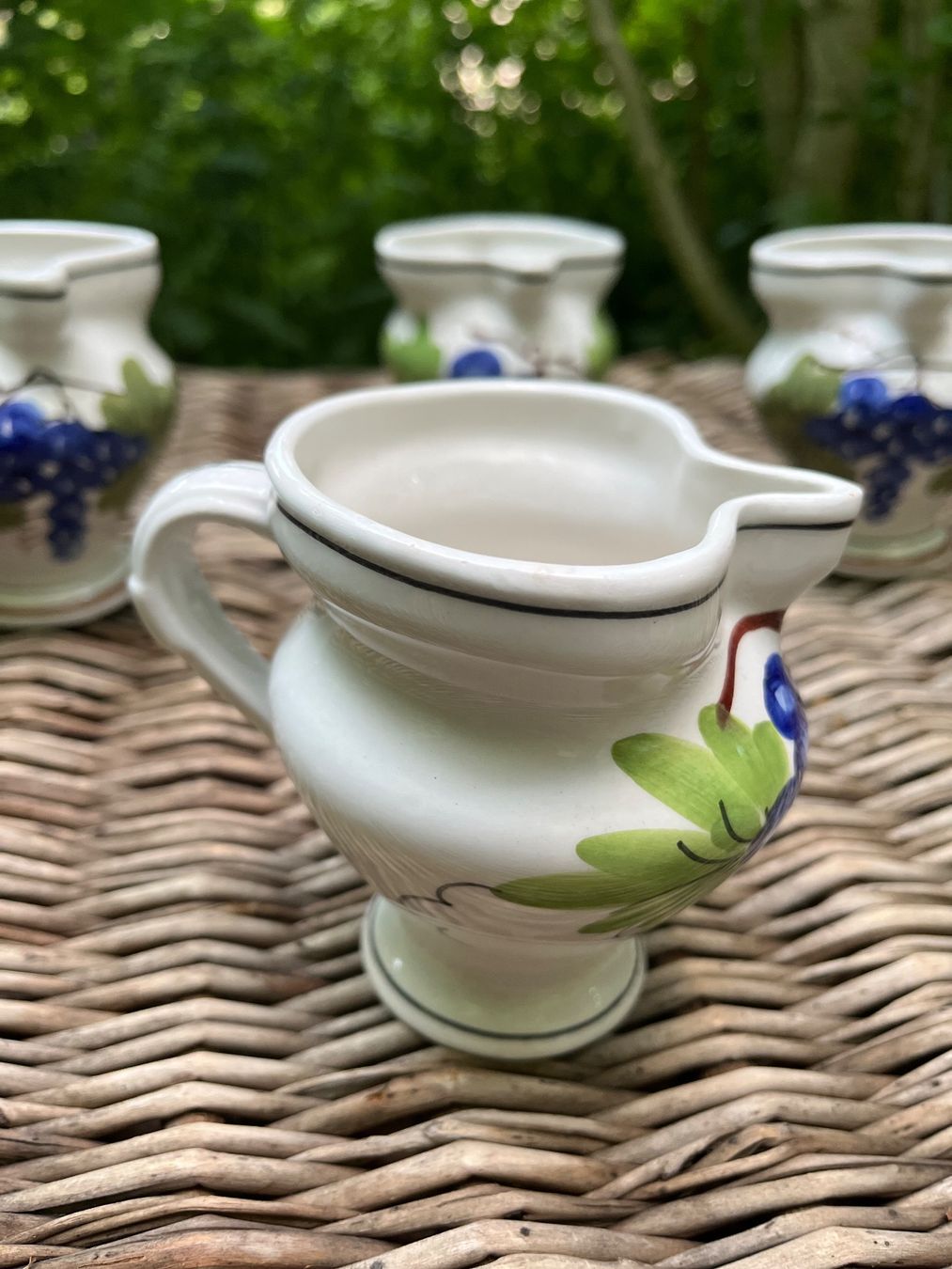 Caraffe: Alte schöne Krugles "Trauben" 4 stk – Usato da Möhlin venduto da mil_h55x 5