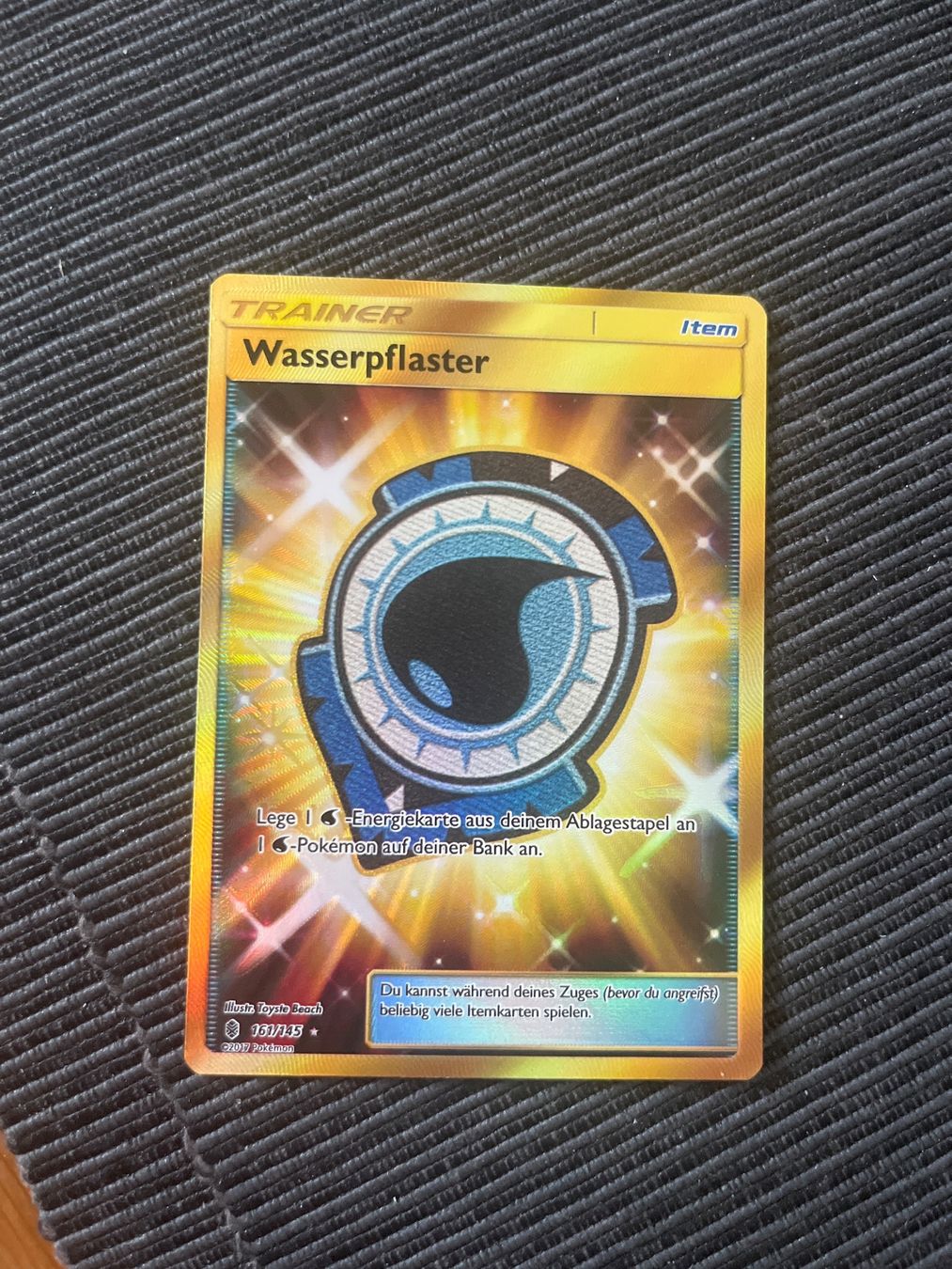 Pokémon Carte collezionabili: Pokemon Wasserpflaster Gold Sun Moon – Usato da Wabern venduto da Collectfun