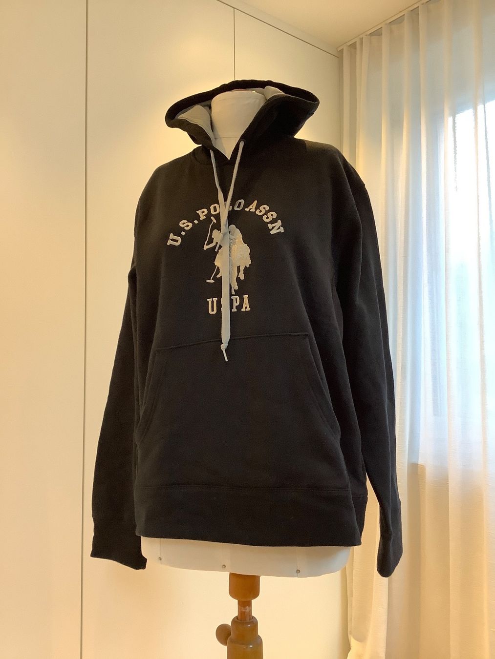 Pullover & Sweatshirts: Hoodie Herren – Gebraucht aus Triesen von Boston5