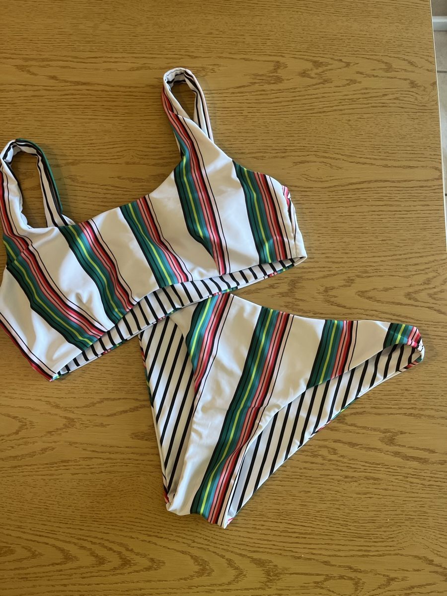 Kleiderpakete: Lots de deux maillots de bain – Gebraucht aus Courgenay von tat_w5vc 2