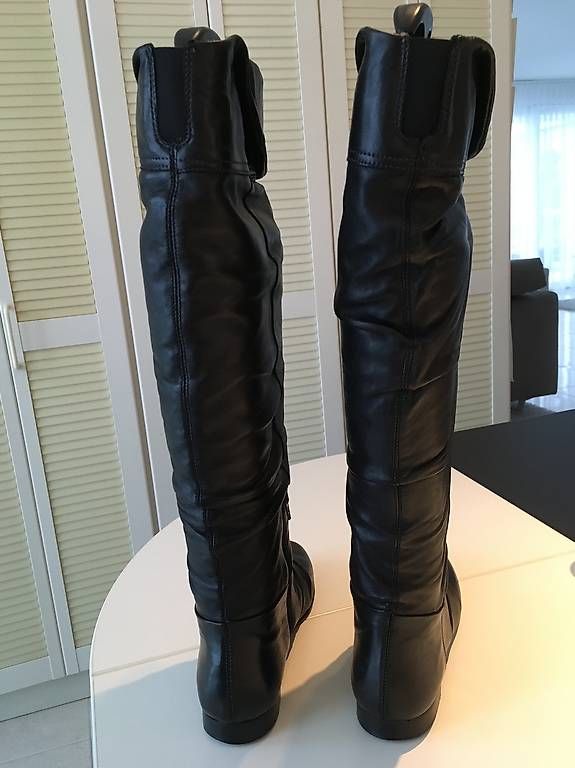 Walder Scarpe da donna: Schwarze Overknee Lederstiefel Gr. 39 Walder – Usato da Glattpark (Opfikon) venduto da Pangie 1