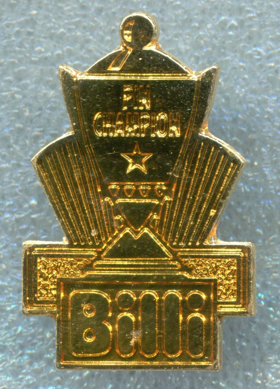 Plaquettes & Badges: Billi  PIN CHAMPION – D'occasion à Winterthur par Sammleroase