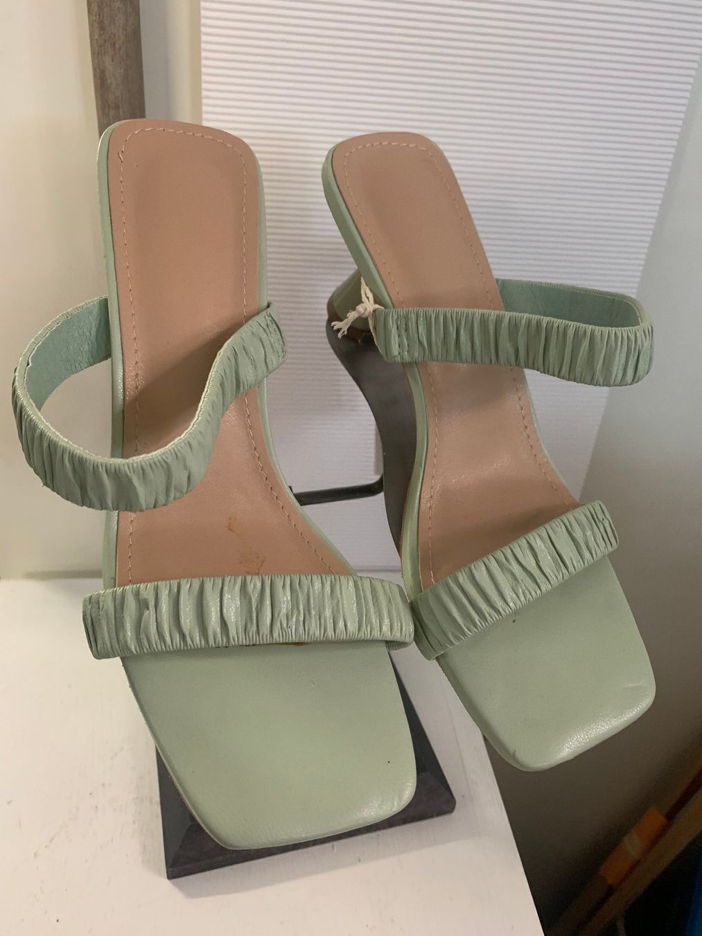 Scarpe da donna: Sandalen, 37,  Absatz sehr speziell – Usato da St. Gallen venduto da Miousch