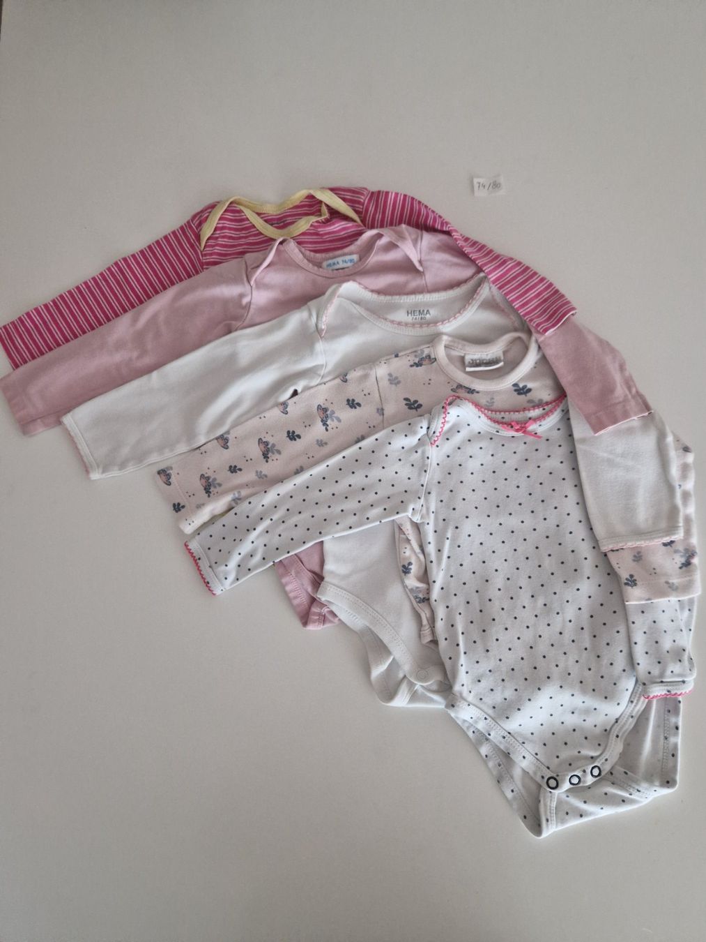 Kleiderpakete & -sets: Kleiderpaket 94 Teile Mädchen 74 – Gebraucht aus Unteriberg von JMarty 4