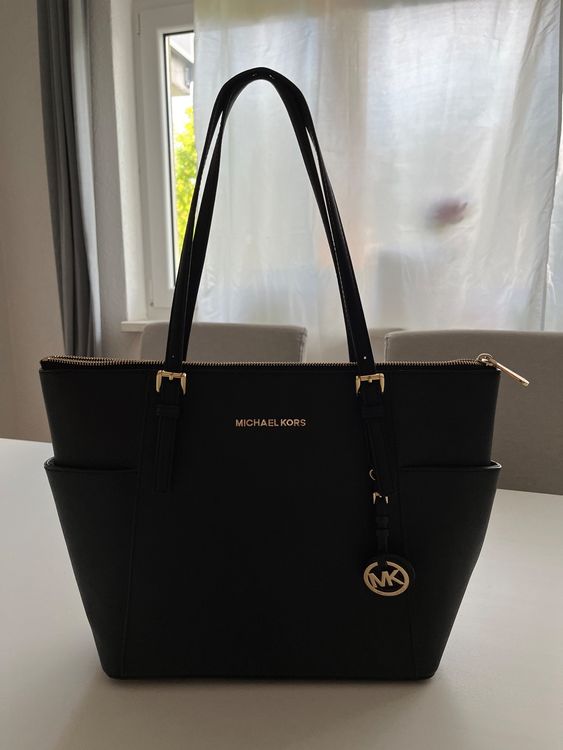 michael-kors-tasche-schwarz-kaufen-auf-ricardo