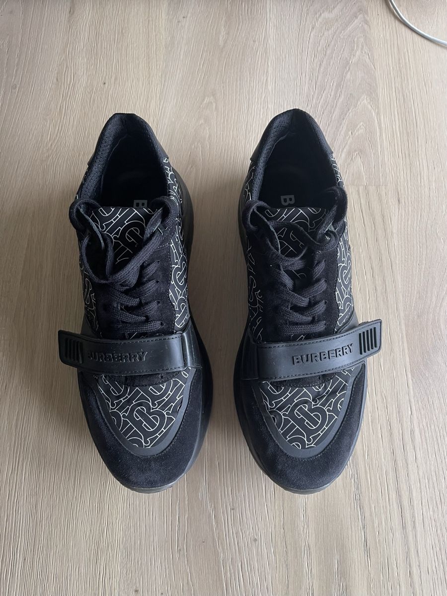 Burberry Scarpe da uomo: Burberry Sneaker – Usato da Pfäffikon ZH venduto da C.Cs