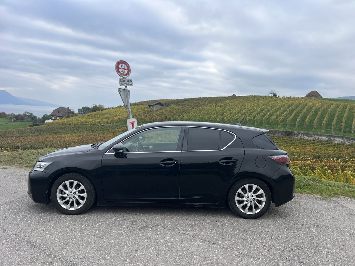Lexus Autos: Lexus CT200H – Gebraucht aus La Tour de Peilz von thegodfath3r 2