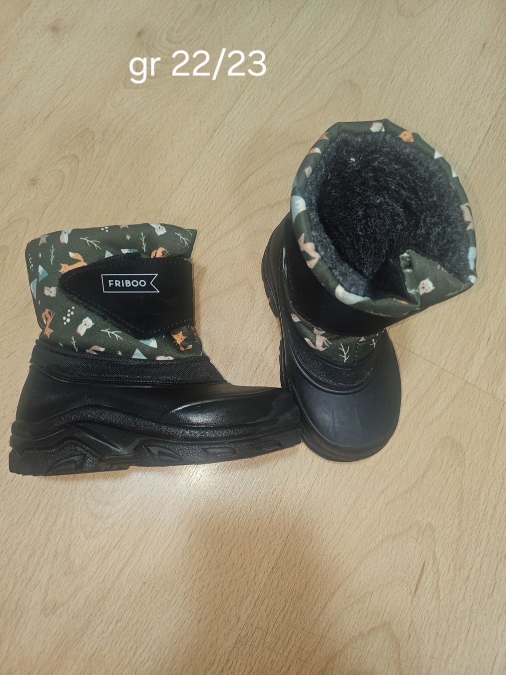 Friboo Chaussures garçon: Friboo Kinderstiefel gr 22/23 – D'occasion à Zermatt par ancise