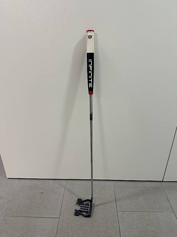 Wilson Clubs & Sets: Putter - Wilson Infinite mit Hilfslinien – D'occasion à Fällanden par joel.schilling