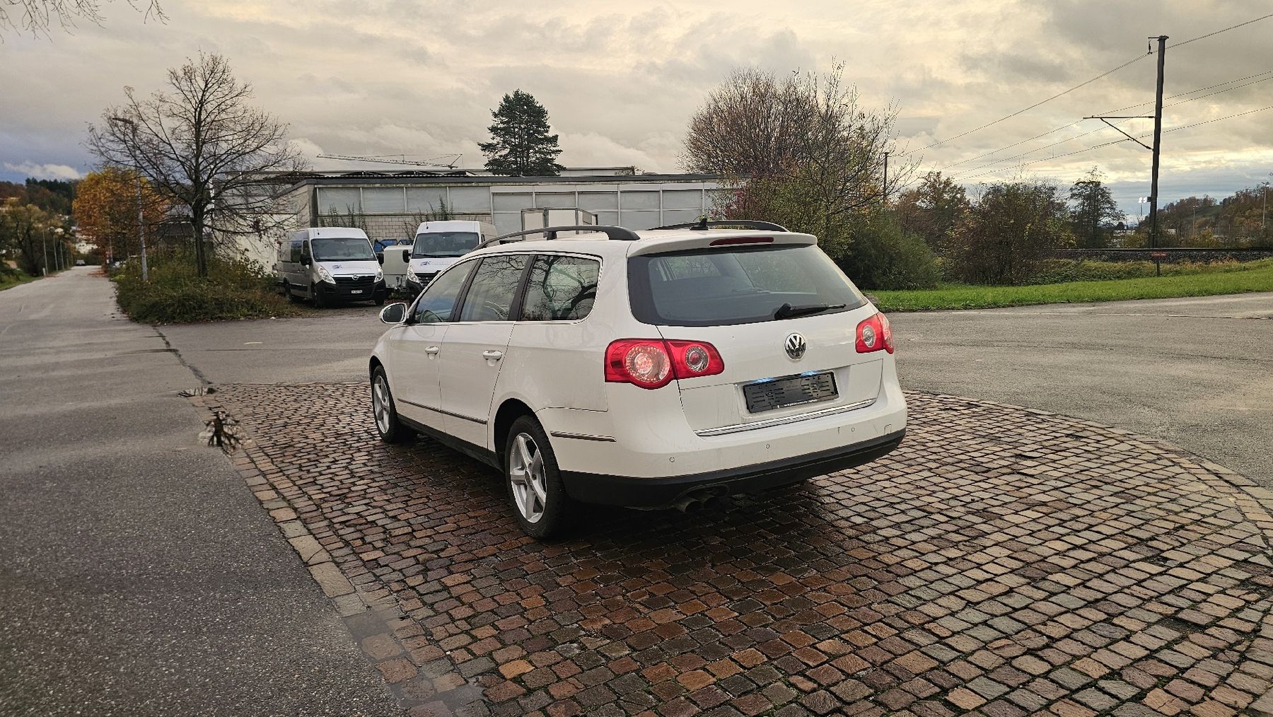 VW Automobili: VW Passat 2.0 TDI Automat – Usato da Wettswil venduto da Imran0 3
