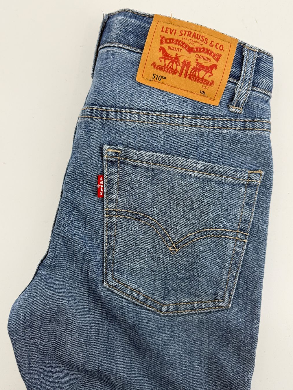 Pantaloni: Levi's 510 Jeans Gr. 140 neuwertig – Nuovo (secondo la descrizione) da Auenstein venduto da moin. 2