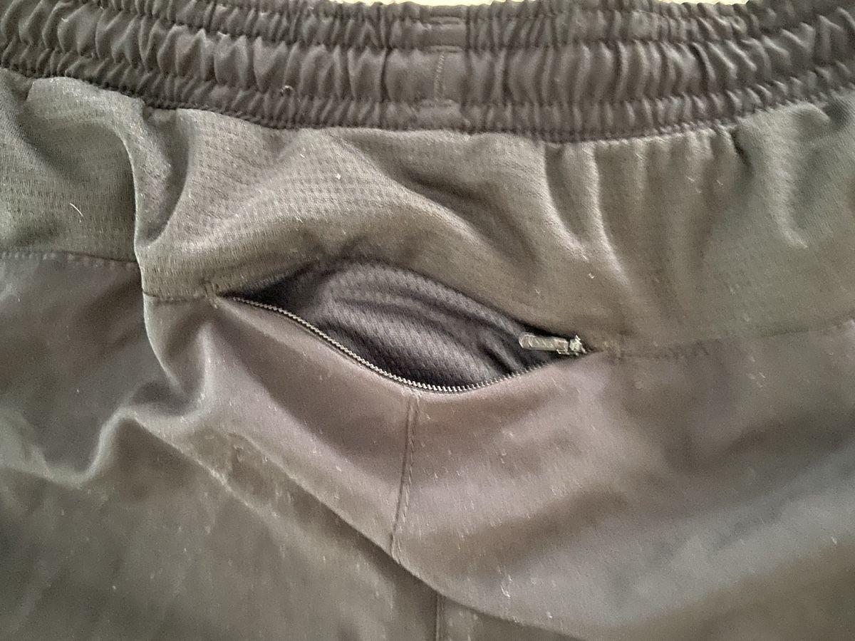 Adidas Pantaloni: Adidas Climacool Shorts schwarz, L / 44 – Usato da Luzern venduto da Nordischkind 4