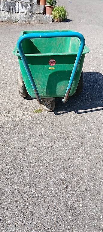 Schubkarren: Futterwagen Mefro 200 Liter – Gebraucht aus Retschwil von ras_l2c9 1
