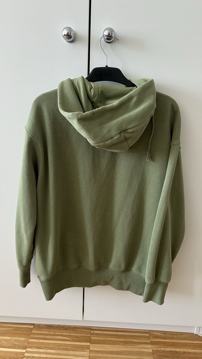 Nike Maglioni & Felpe: Nike Kapuzenpullover Hoodie olivgrün  – Usato da Sirnach venduto da kla_mk2g 1