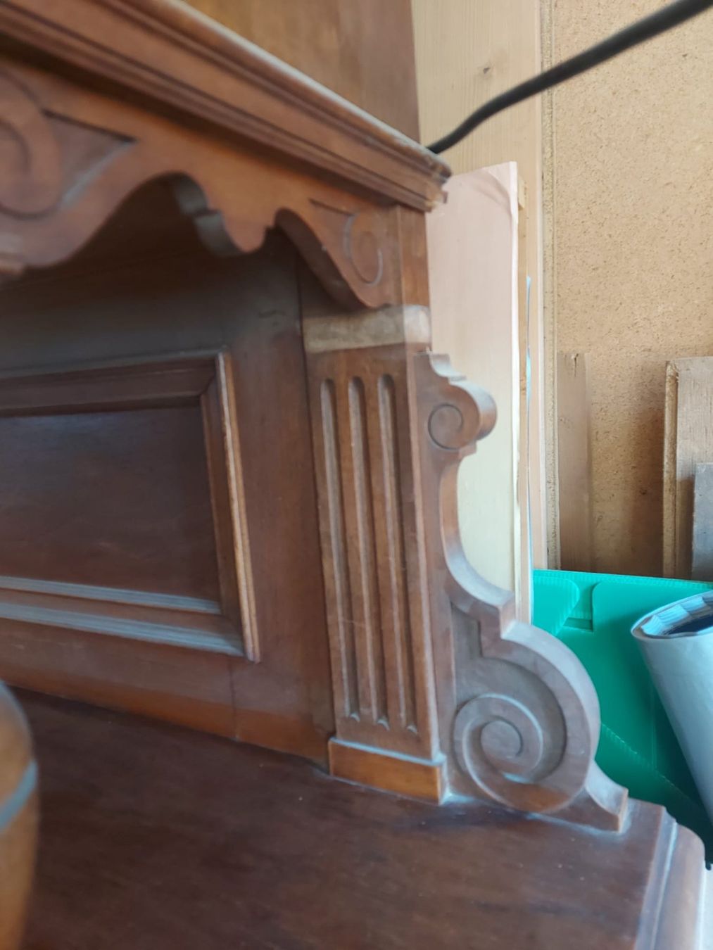 Büffets: Antike Kommode Schrank Buffet aus Massivholz – Gebraucht aus Muttenz von Laeckerlihamschter 7