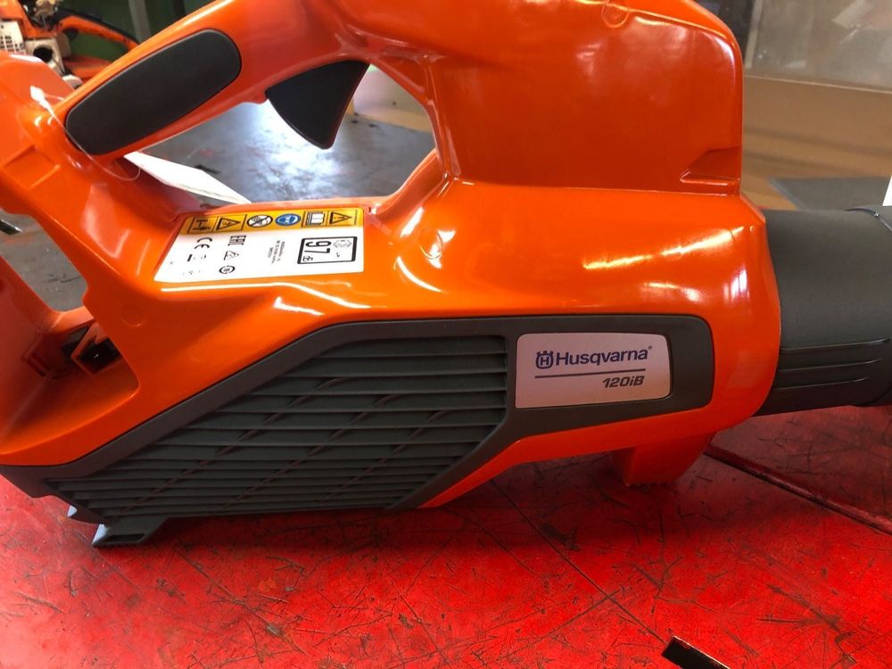Husqvarna Laubbläser Akku 120 iB (Neu (gemäss Beschreibung)) in Malters